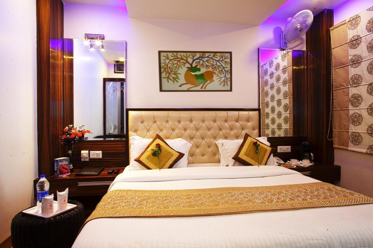 Hotel Delhi 55 -City Center New Delhi Rum bild