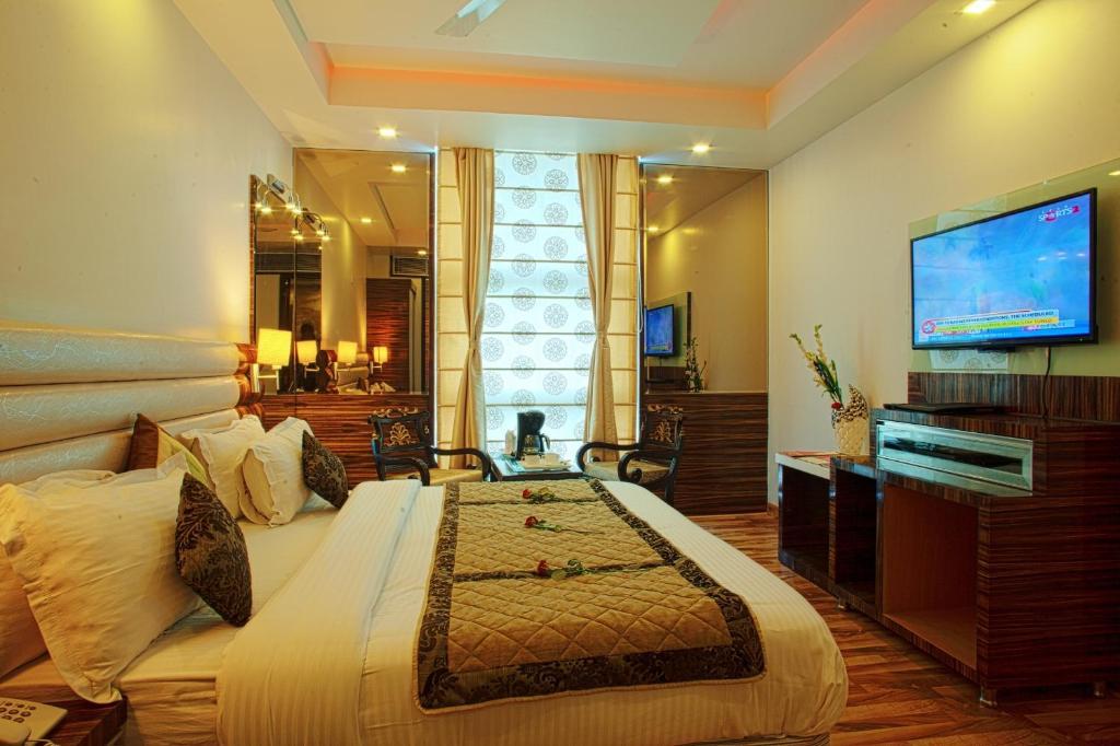 Hotel Delhi 55 -City Center New Delhi Exteriör bild